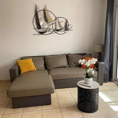 Maison Spacieuse Pres De La Foret Avec Terrasse Et Parking Prive - Fr-1-323-520