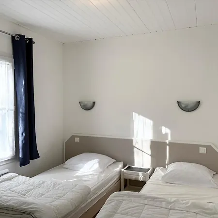 Vakantiehuis Maison Spacieuse Pres De La Foret Avec Terrasse Et Parking Prive Saint-Jean-de-Monts
